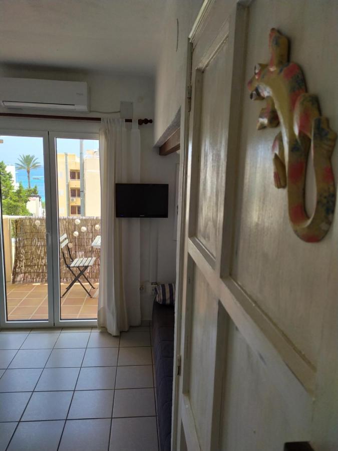 Bonito Apartamento A 20M Del Mar Es Pujols Luaran gambar